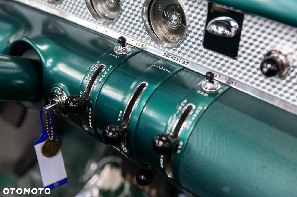 Buick Roadmaster - 35