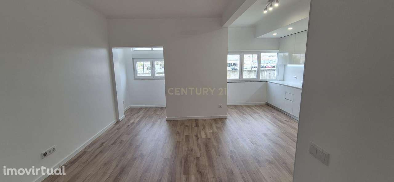 T2 Apartamento Renovado no A. Seixalinho - Barreiro - Grande imagem: 2/23