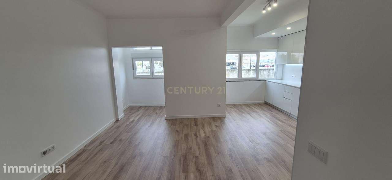 T2 Apartamento Renovado no A. Seixalinho - Barreiro - Grande imagem: 2/23