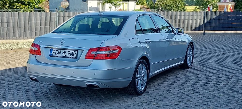 Mercedes-Benz Klasa E 200 CGI BlueEFFICIENCY 7G-TRONIC Avantgarde - 7