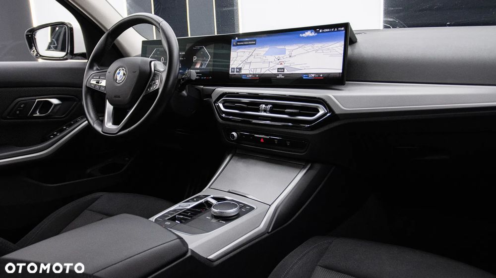 BMW Seria 3 318i Sport Line - 17