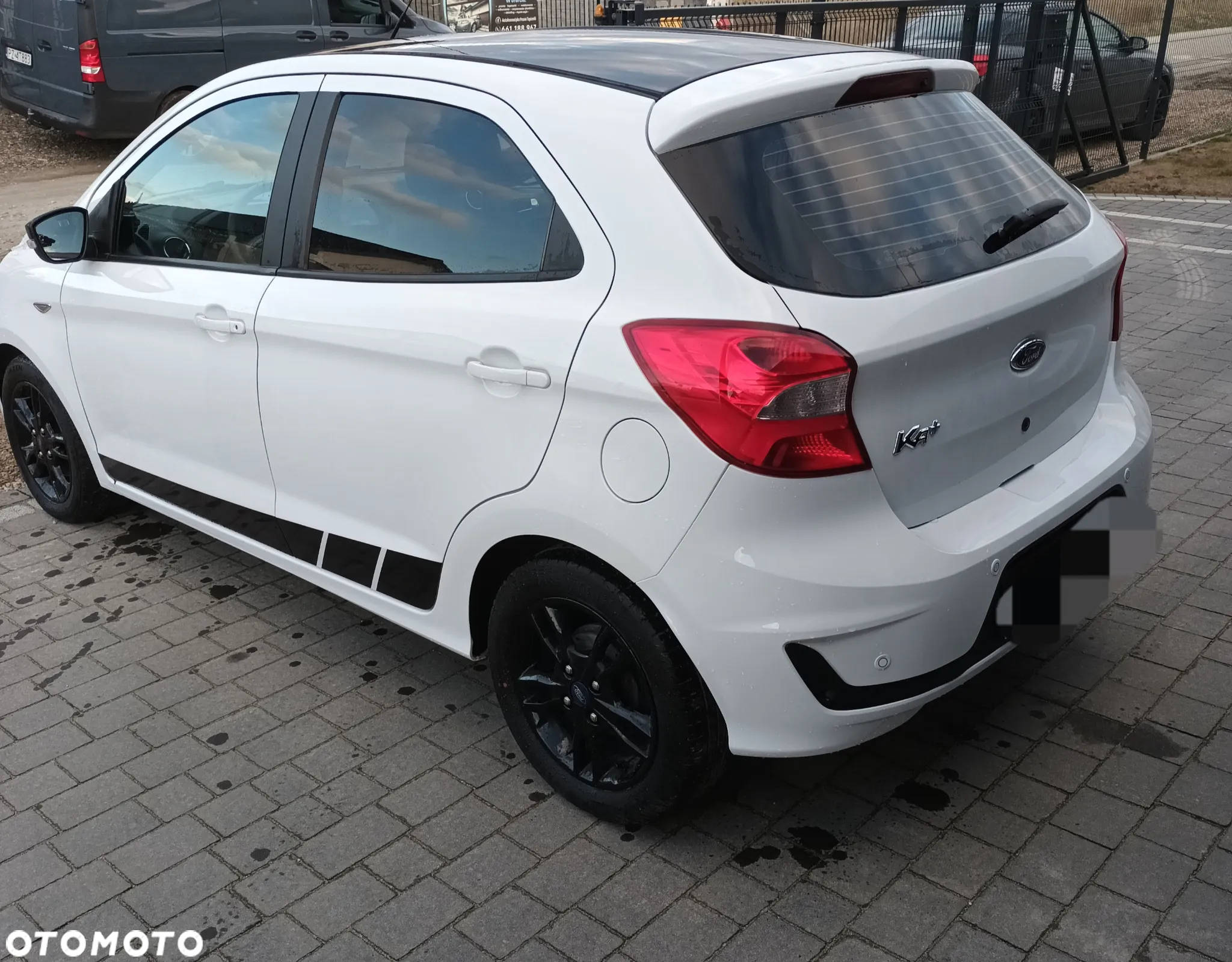 Ford Ka+ 1.2 Ti-VCT Black Edition - 4