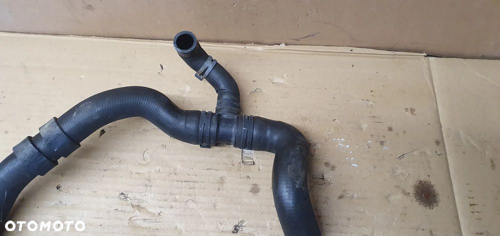 Obudowa termostatu króciec wąż przewód wody VW Golf VI 6 Plus 1.6 TDI 1K0122051FR - 2