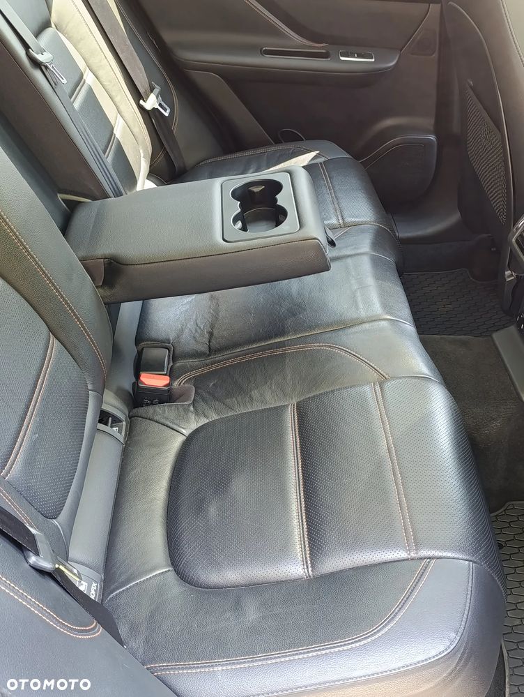 Jaguar F-Pace 2.0 i4P AWD Prestige - 11