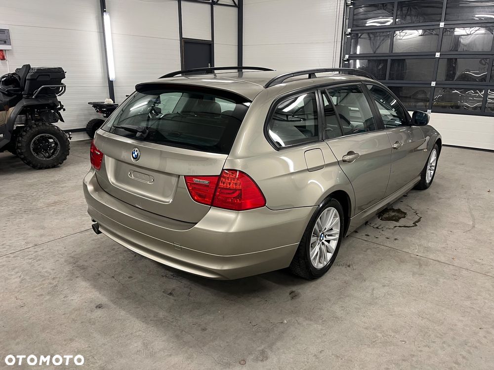 BMW Seria 3 318d DPF Edition Sport - 8