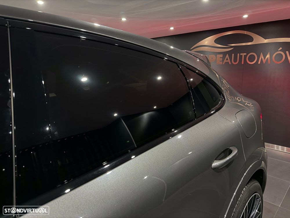Porsche Cayenne Coupé E-Hybrid - 12