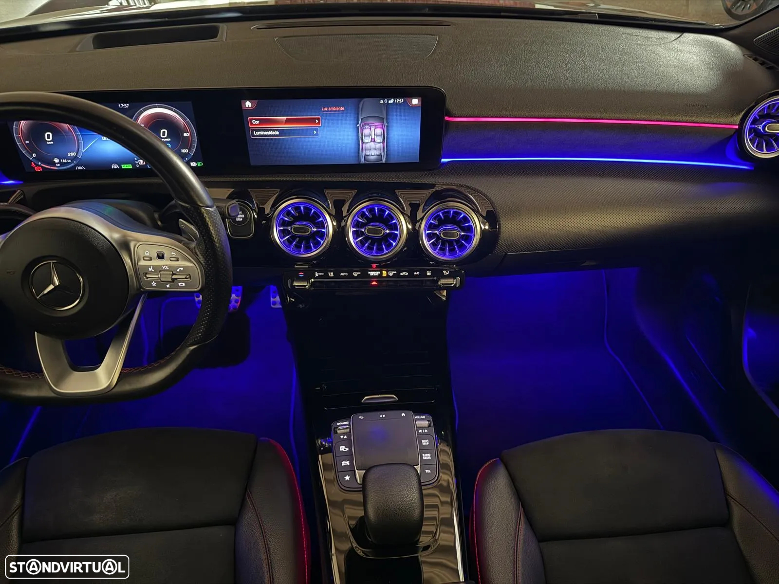 Mercedes-Benz A 250 Limousine e AMG Line - 33
