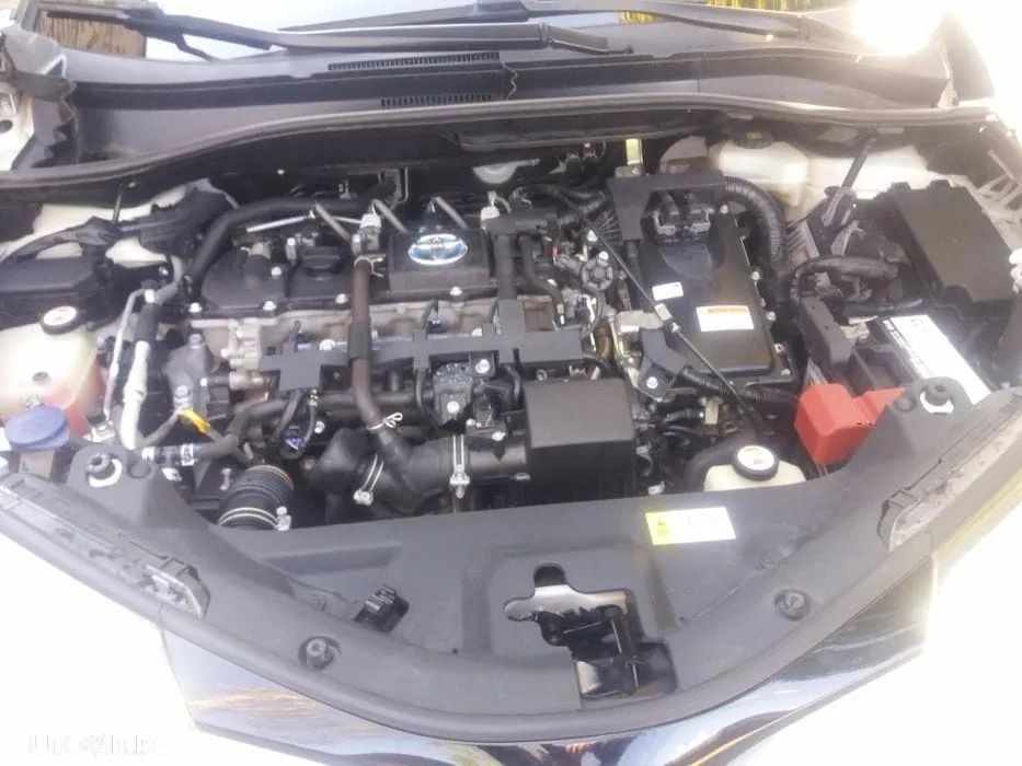 Toyota C-HR 1.8 HSD 4x2 CVT C-ult LED - 10