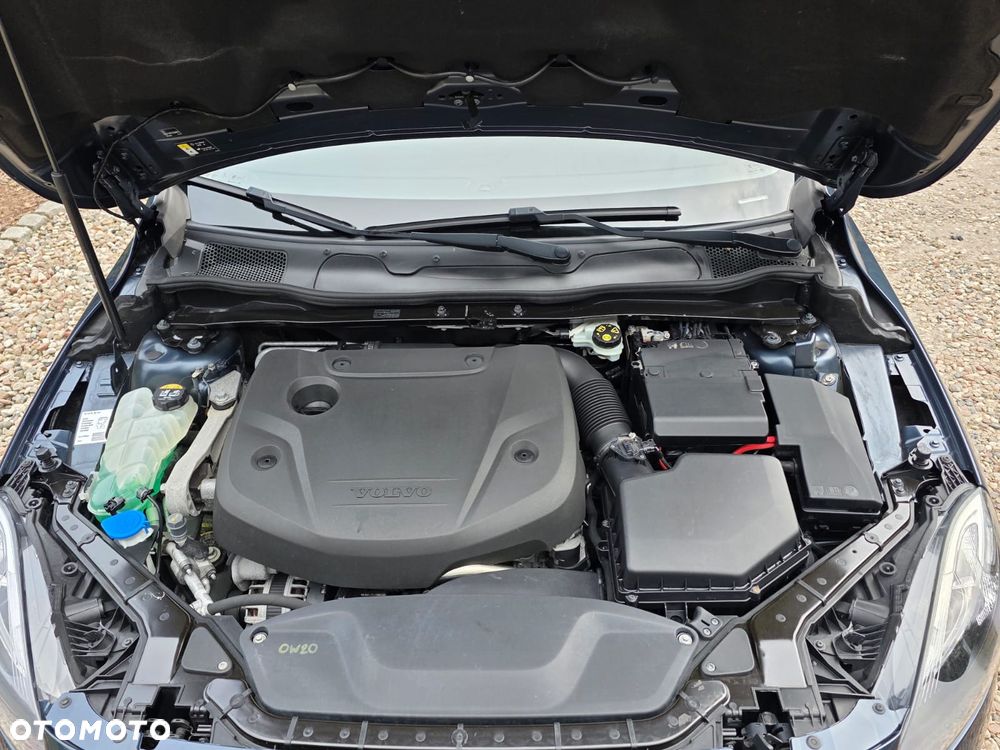 Volvo V40 D2 Momentum - 23