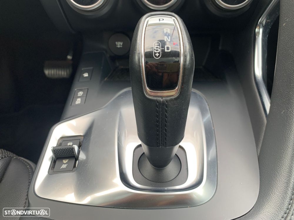 Jaguar E-Pace 2.0 P250 R-Dynamic S AWD Aut. - 32