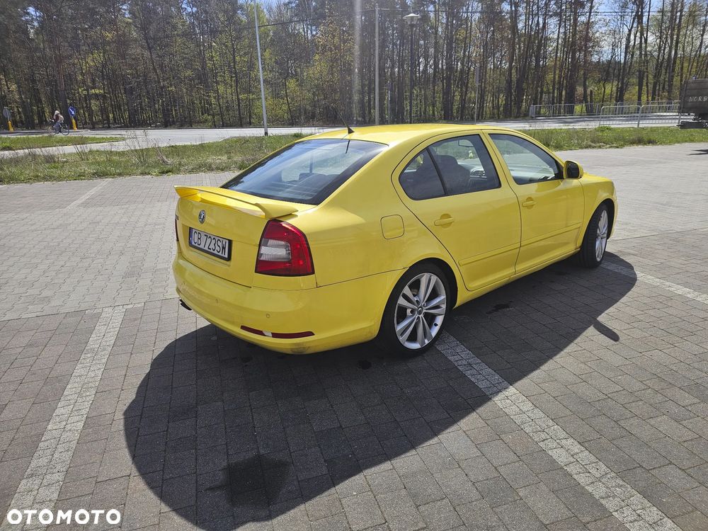 Skoda Octavia 2.0 TDI DPF RS - 2