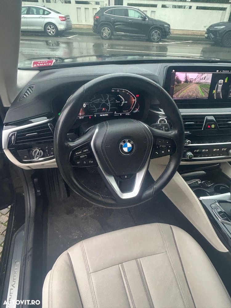 BMW Seria 5 520d xDrive AT MHEV - 13