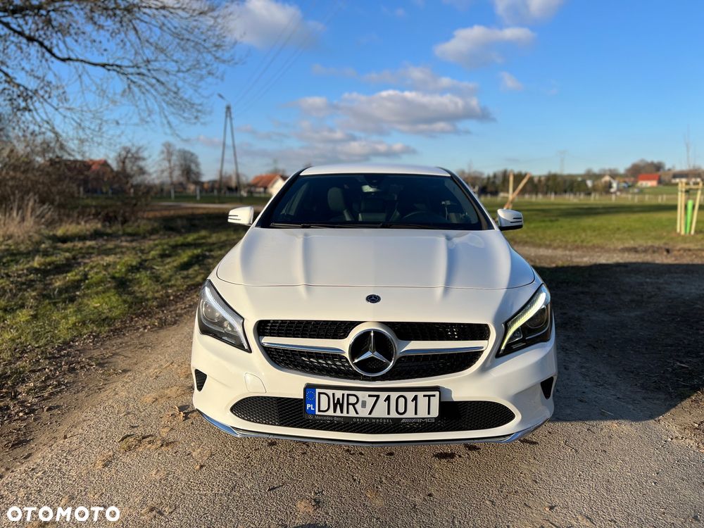 Mercedes-Benz CLA 250 7G-DCT Sport - 3