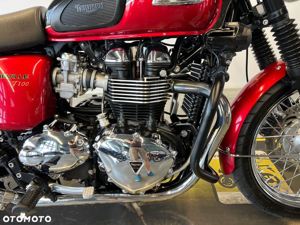Triumph Bonneville - 26