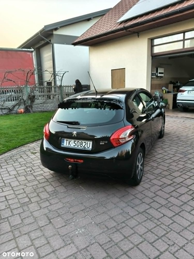 Peugeot 208 - 3