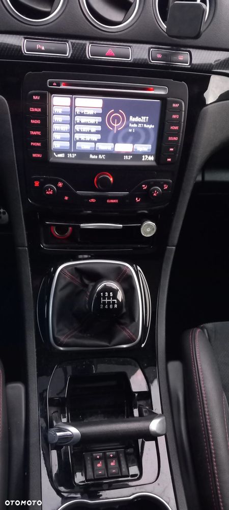 Ford S-Max 2.2 TDCi DPF Titanium - 16
