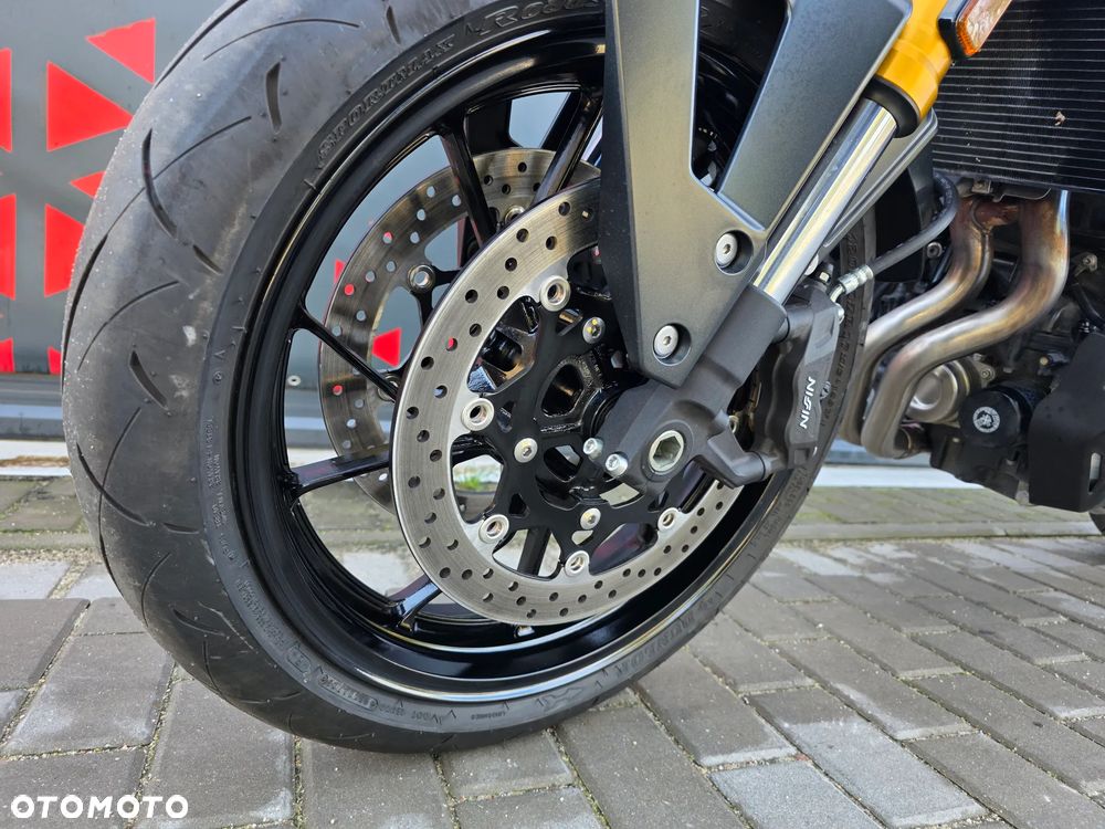 Suzuki GSX - 14
