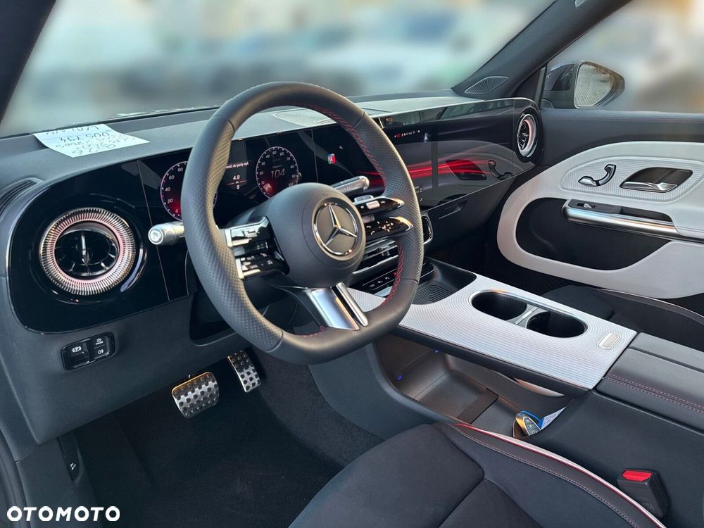 Mercedes-Benz GLB - 10