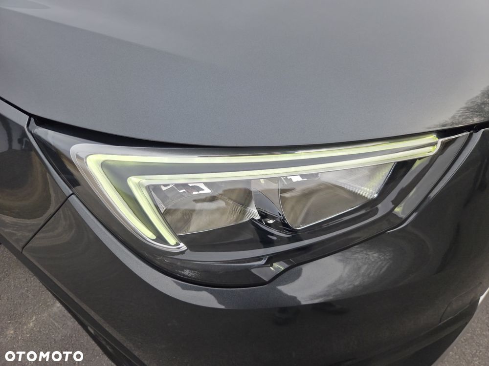 Opel Crossland X - 26