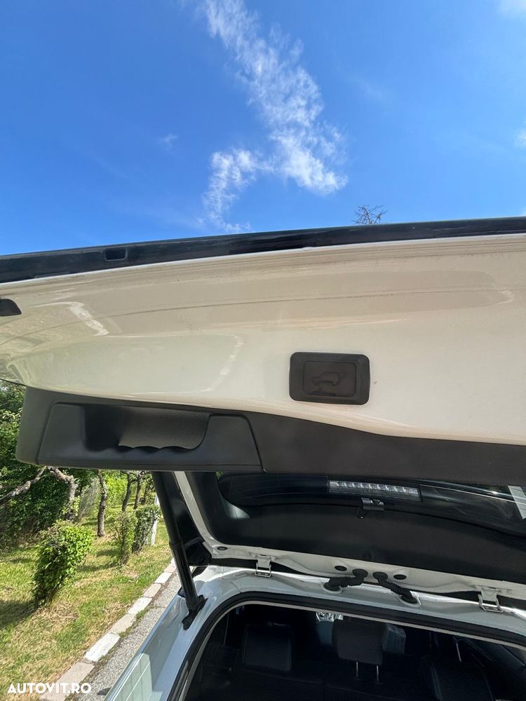 Toyota RAV4 2.5 VVT-iE 4x4 Luxury - 12