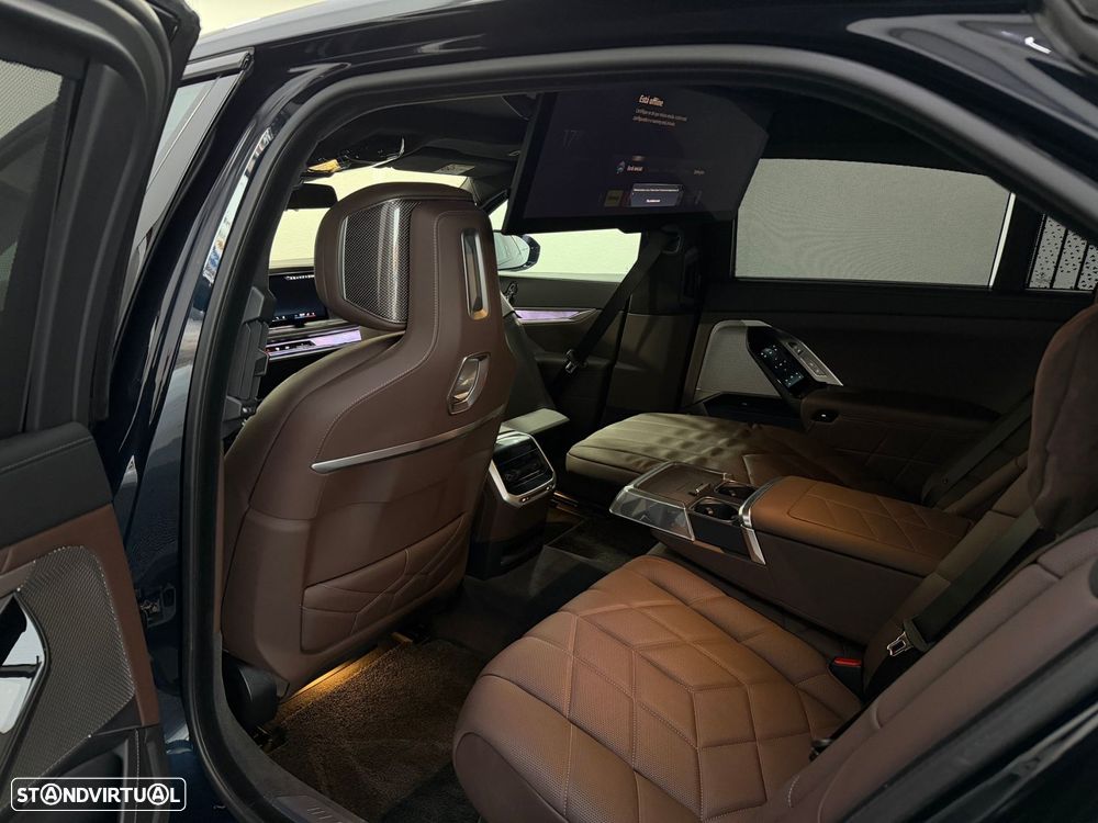 BMW 760 M760e xDrive - 25