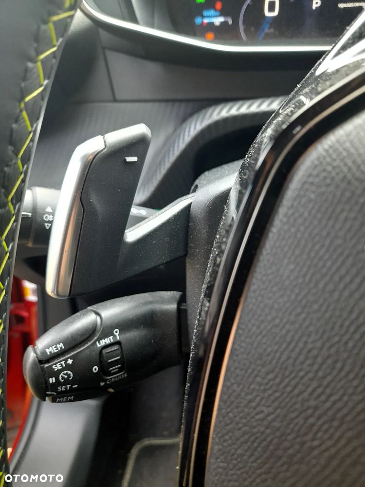 Peugeot 2008 1.2 PureTech GT Pack S&S EAT8 - 24