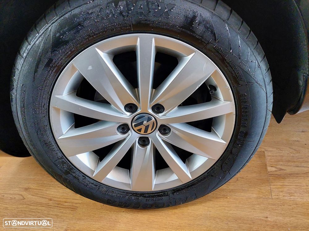 VW Passat Variant 2.0 TDi Confortline - 20