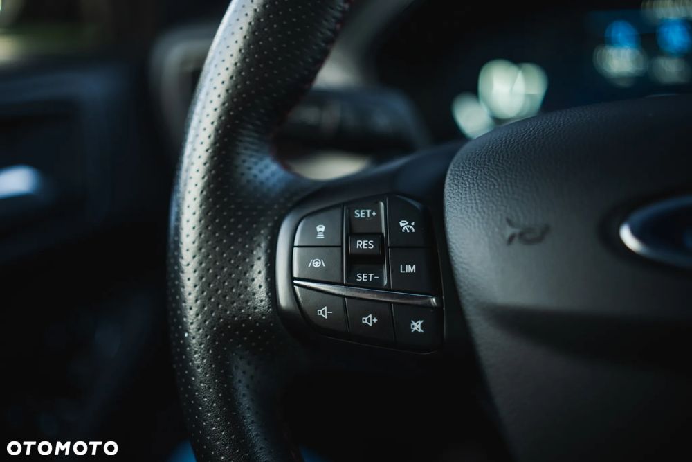 Ford Focus - 24