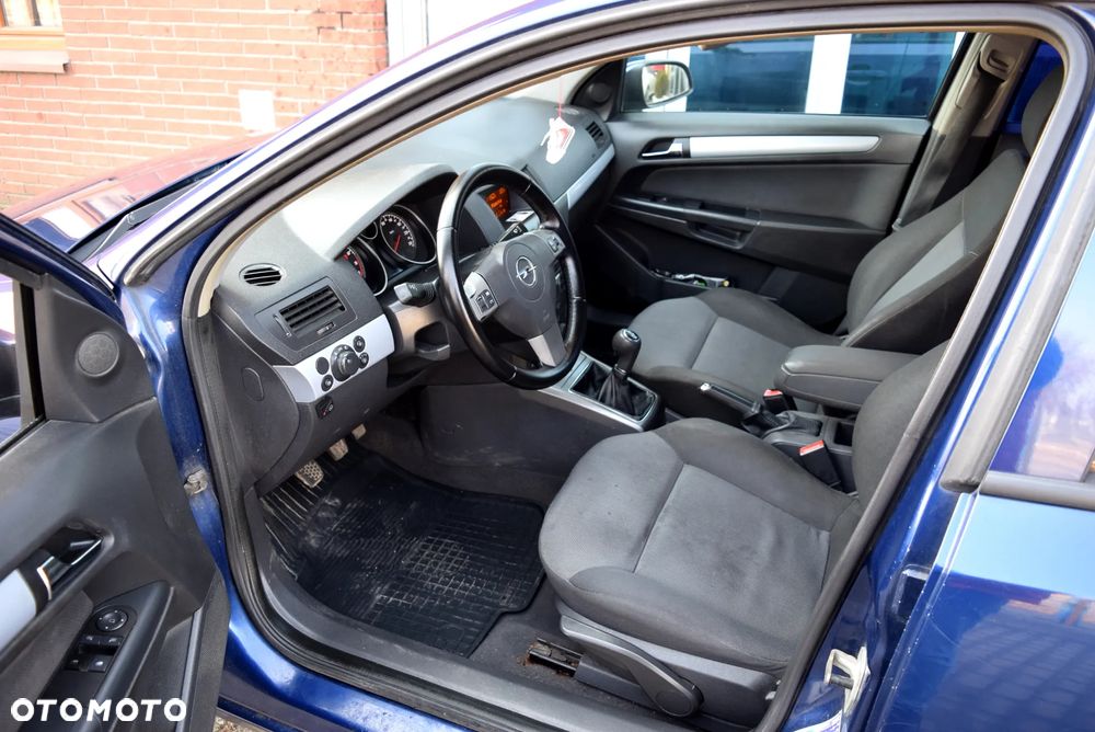 Opel Astra 1.6 Essentia - 6