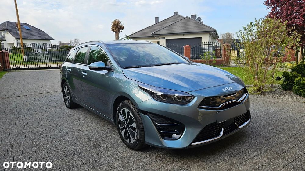 Kia Ceed - 4