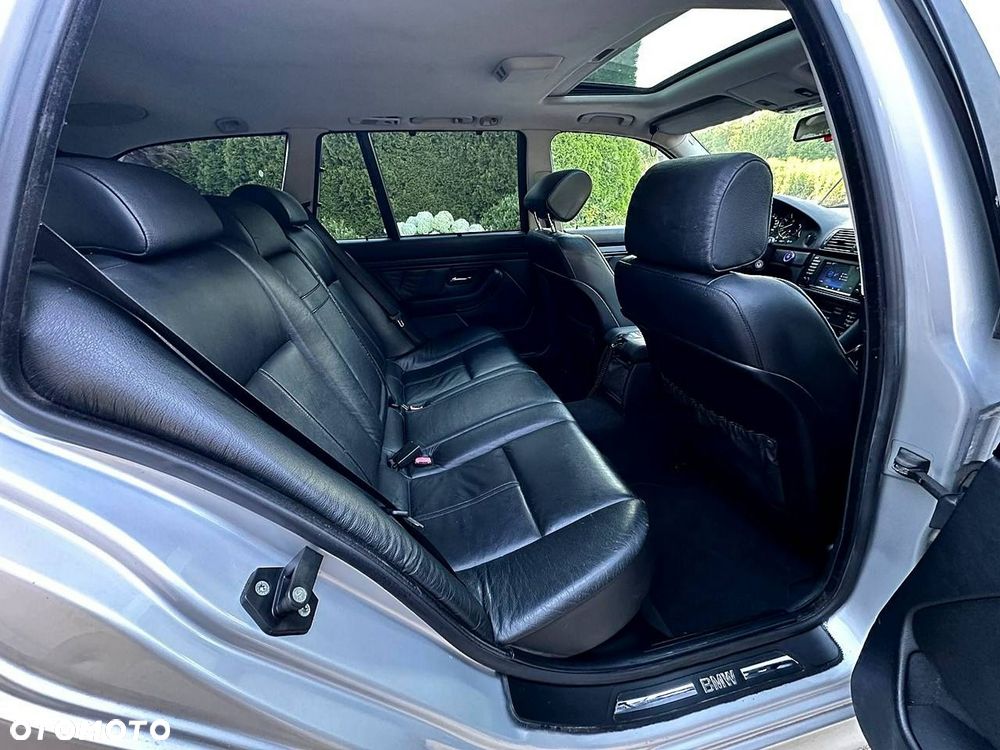 BMW Seria 5 - 10