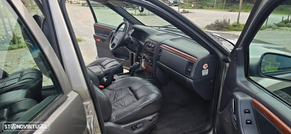 Jeep Grand Cherokee - 18