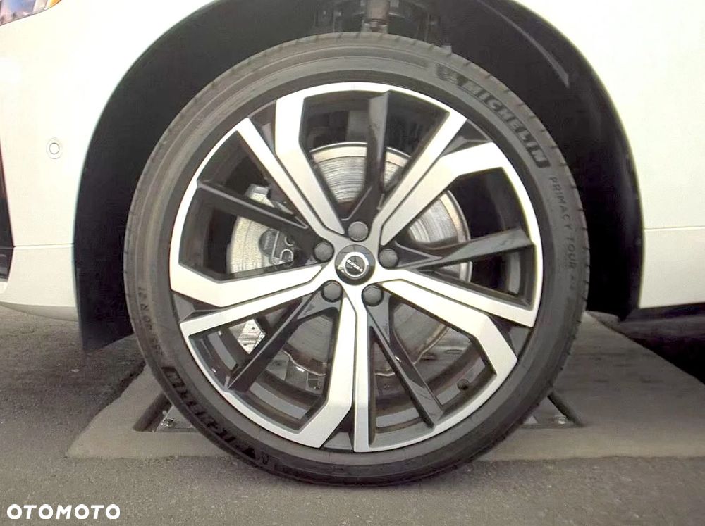Volvo XC 60 T8 AWD Plug-In Hybrid R-Design - 7