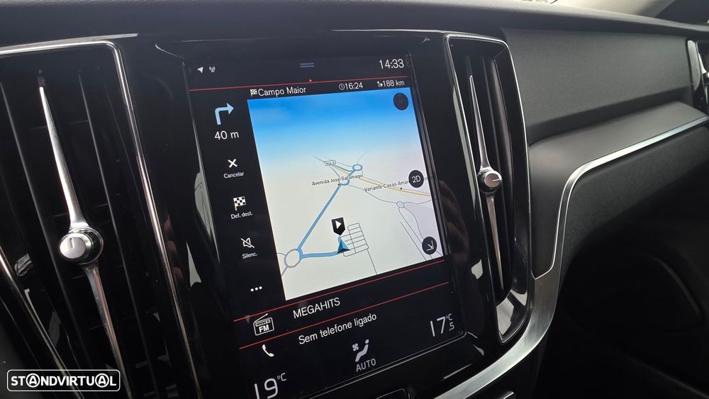 Volvo V60 2.0 D3 Momentum Core - 33