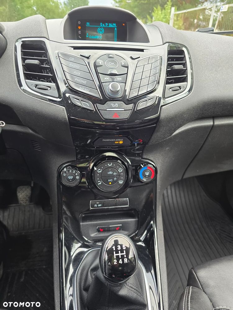 Ford Fiesta 1.0 EcoBoost Titanium - 13