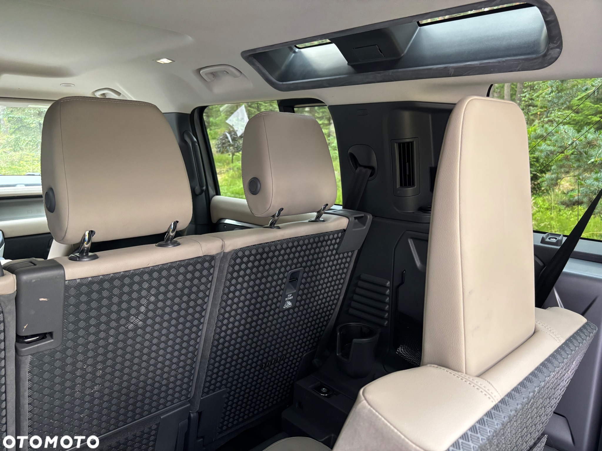 Land Rover Defender 110 2.0 D240 S - 18
