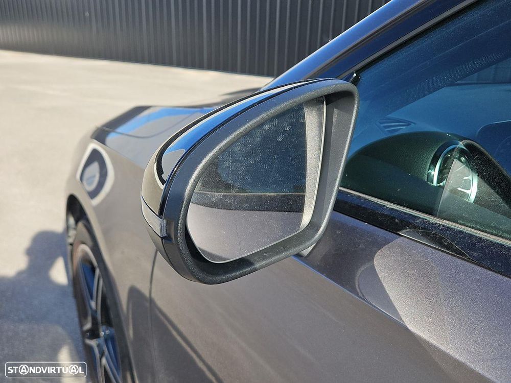 Mercedes-Benz A 250 e AMG Line - 18