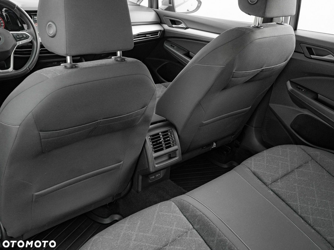 Volkswagen Golf VIII 1.5 TSI EVO Life - 25