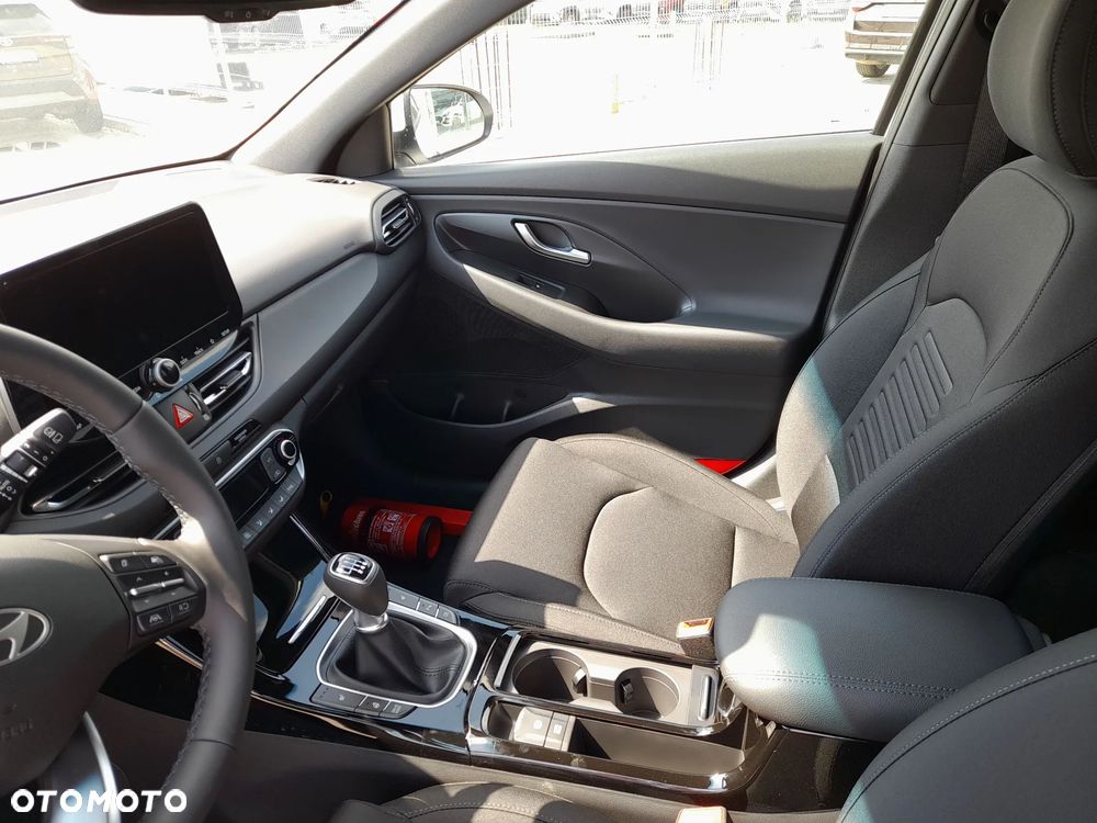 Hyundai i30 1.5 T-GDI 48V Smart - 14