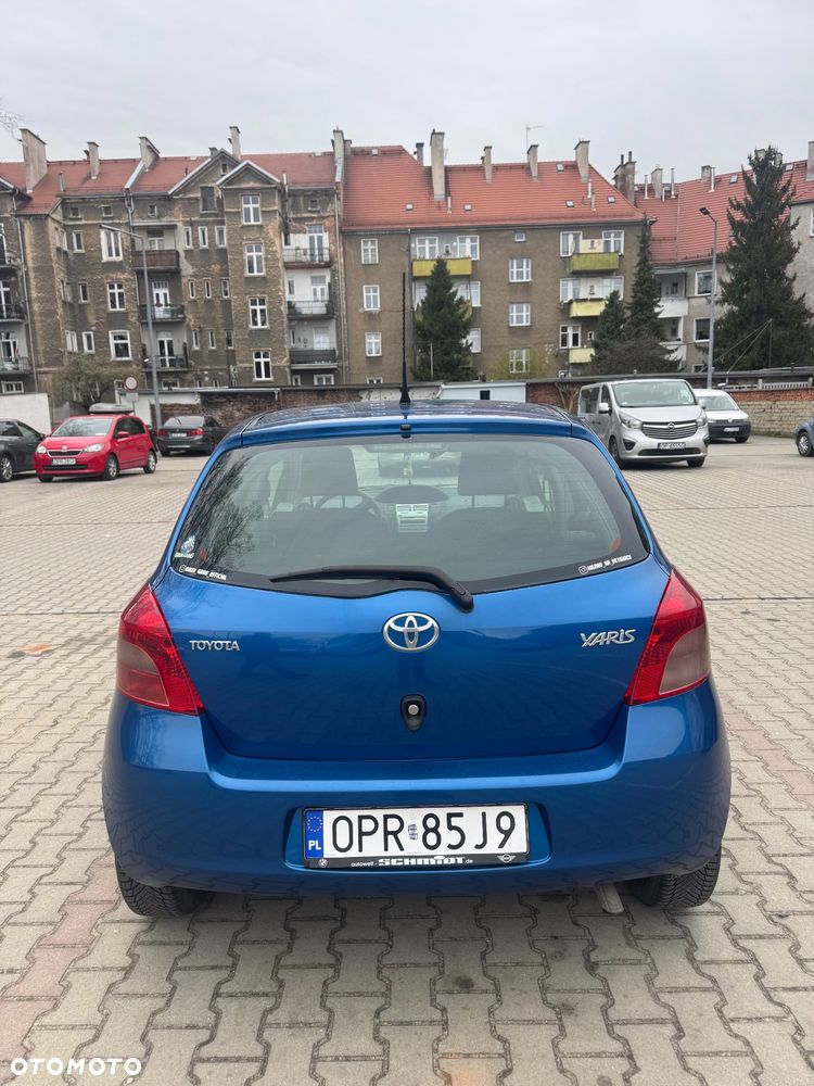 Toyota Yaris 1.0 Luna A/C - 3