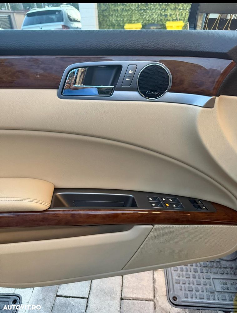 Volkswagen Phaeton - 11