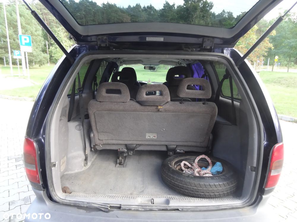 Chrysler Grand Voyager - 10