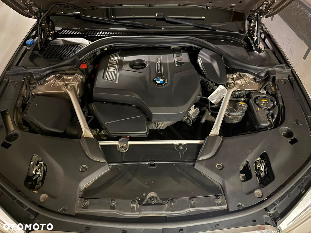 BMW Seria 5 530i Luxury Line - 18