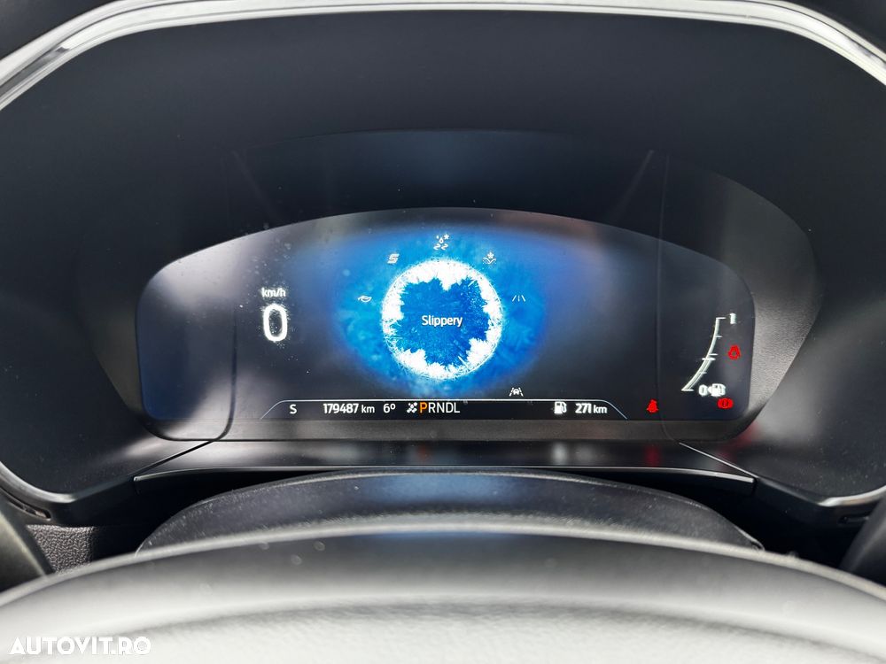 Ford Kuga 2.5 Duratec FHEV ST-LINE X - 29