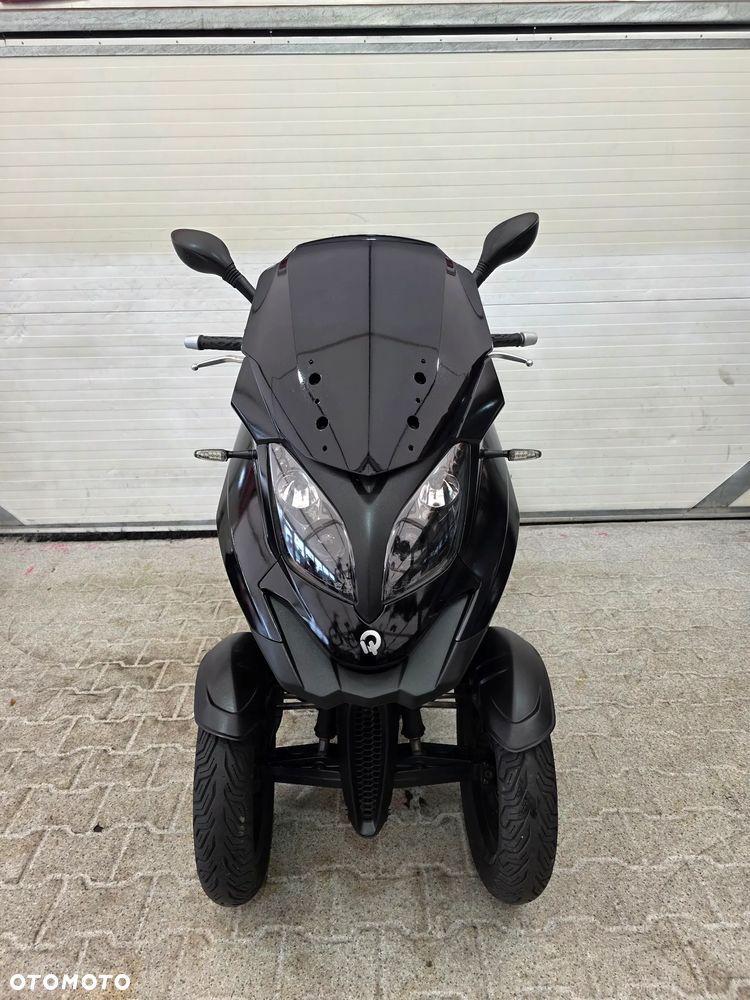 Piaggio MP-3 - 33