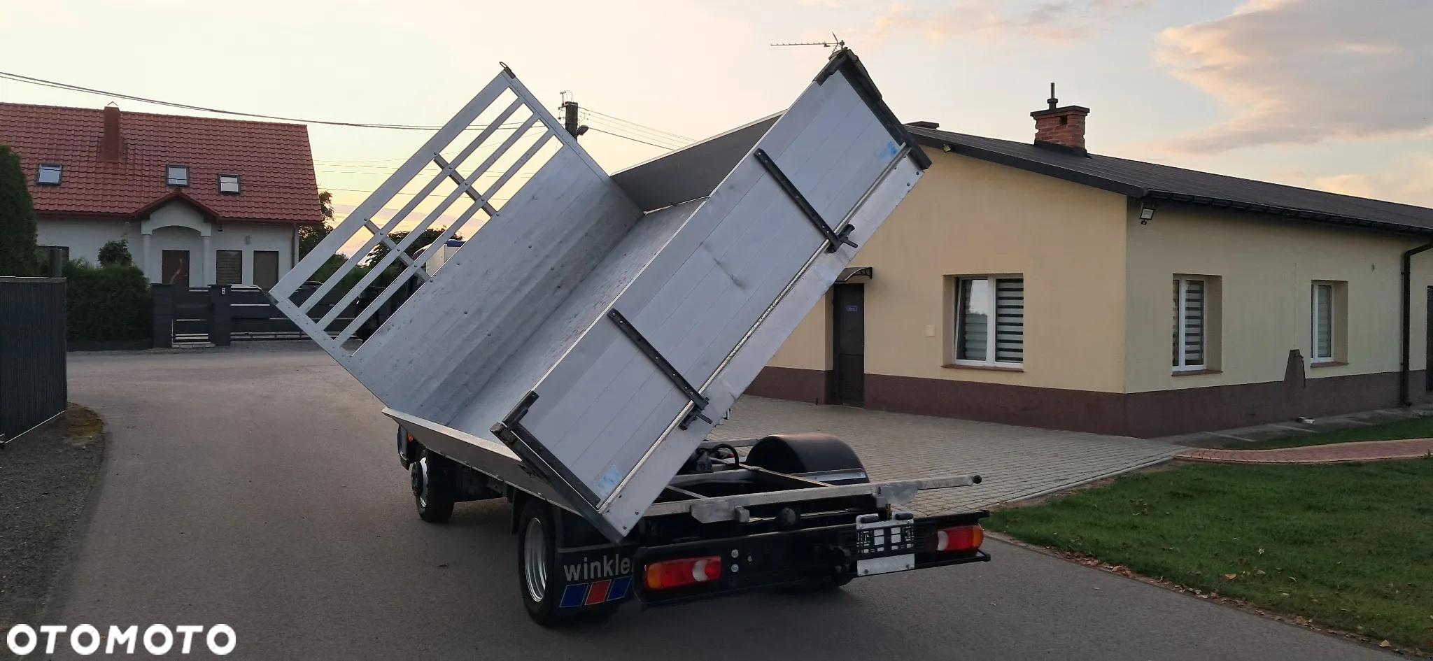 Renault Maxity 130.35 - 10