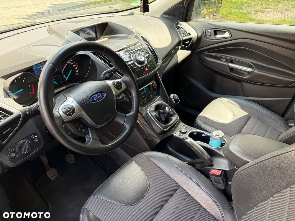 Ford Kuga 2.0 TDCi FWD Titanium - 25