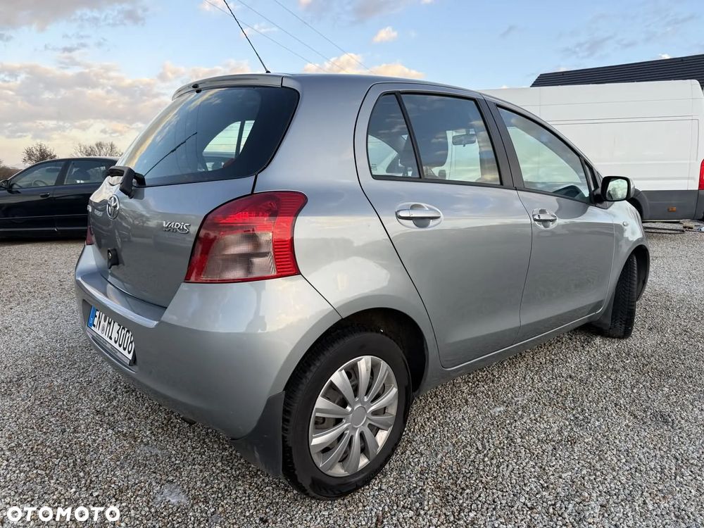 Toyota Yaris 1.3 VVT-i Sol - 5