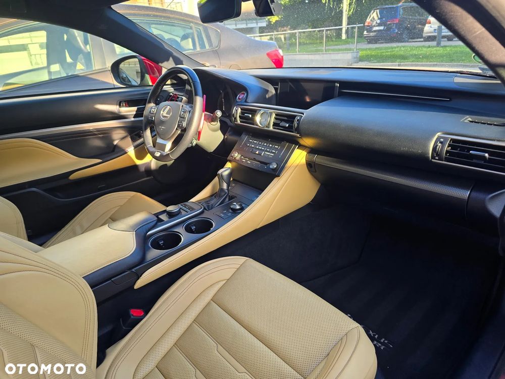 Lexus RC 200t / 300 F Sport - 2