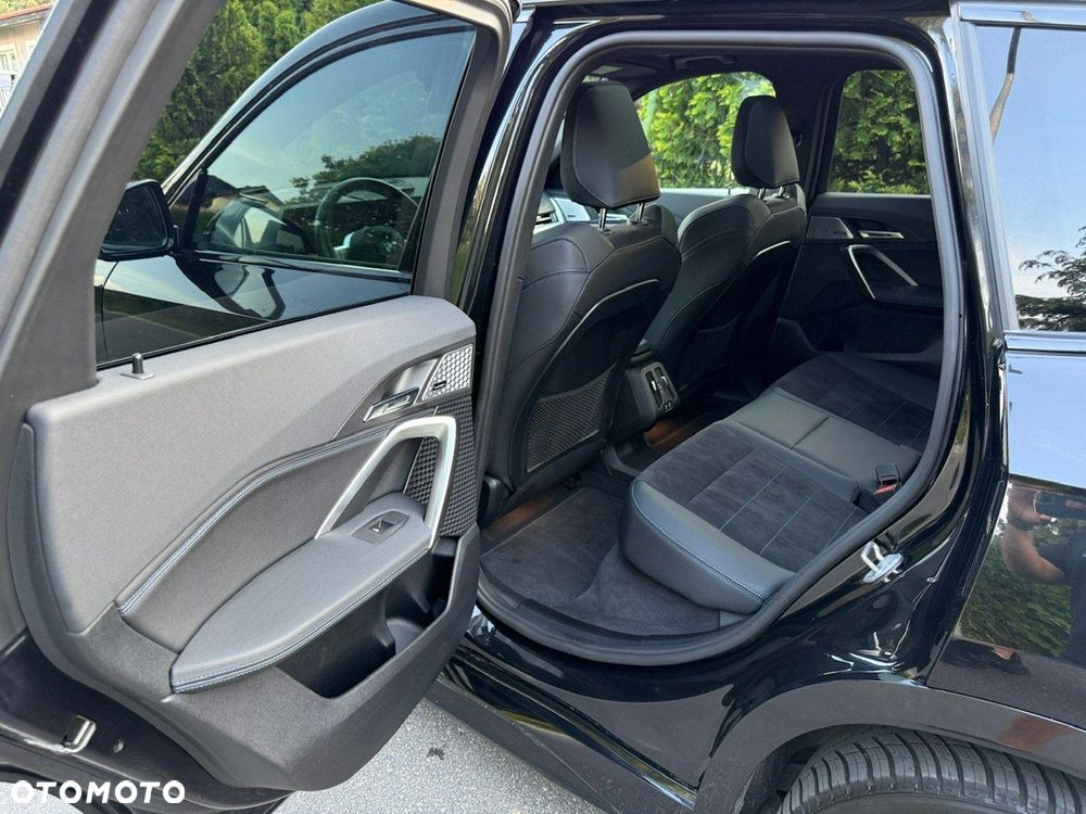 BMW iX1 xDrive30 66.5kWh M Sport - 20